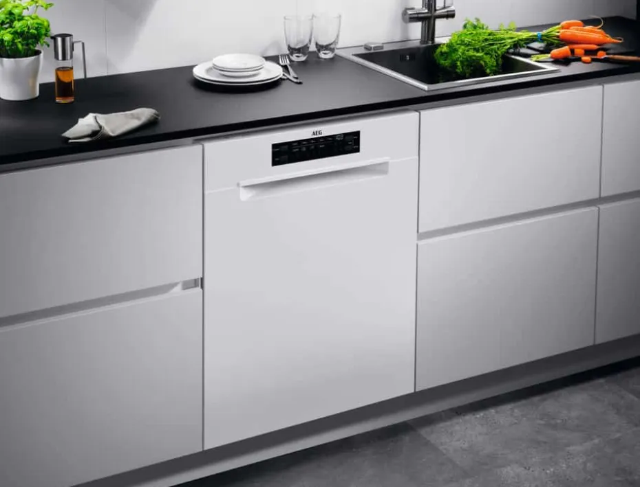 AEG FBB63647PW oppvaskmaskin