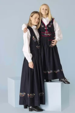 Alma festdrakt junior