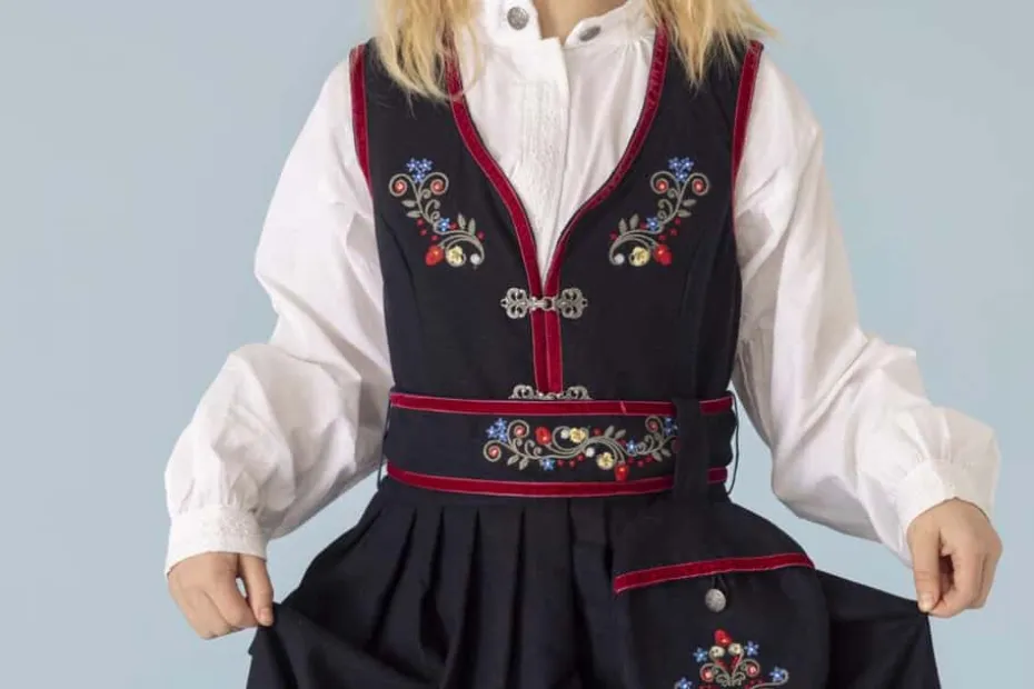 Alma festdrakt junior