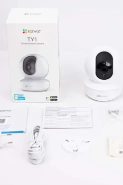 EZVIZ TY1 Smart Wi-Fi med panorerings- og vippekamera