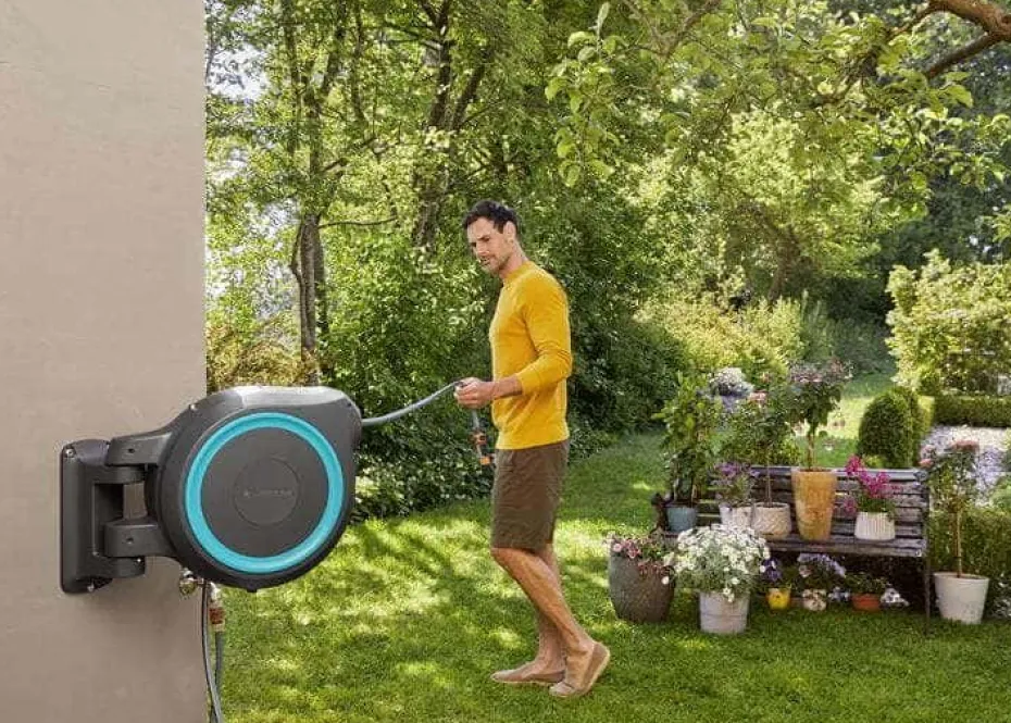 GARDENA 30 meter turkis veggslangeboks
