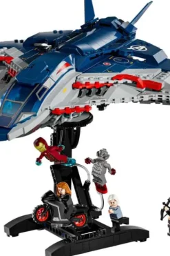 LEGO® ǀ Marvel Avengers: Age of Ultron Quinjet 76325