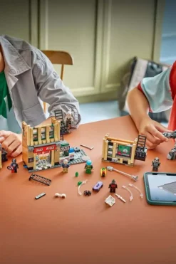 LEGO® ǀ Marvel Spider-Man mot Mysterio: Daily Bugle 76342