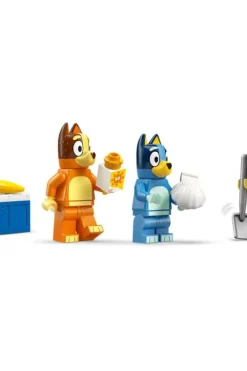 LEGO® Bluey: Bluey og familiens biltur til stranden 11202