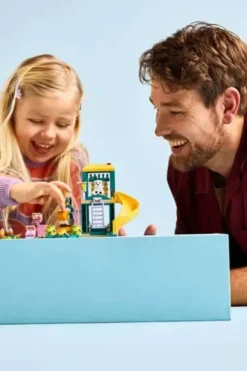 LEGO® Bluey: Moro på lekeplassen med Bluey og Chloe 11201