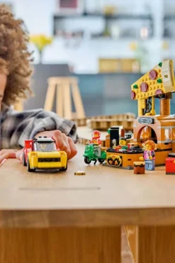 LEGO® City Pizzalevering med kjøretøy 60496