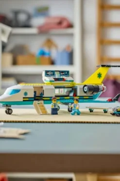 LEGO® City Redningsmannskap ambulansefly og fly 60465