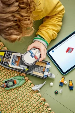 LEGO® City Skurkejakt med politibåt leke og flytende hurtigbåt og jolle 60456
