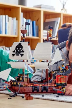 LEGO® Creator 31109 Sjørøverskute