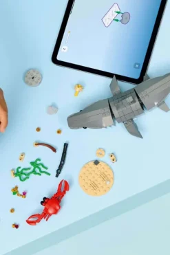 LEGO® Creator Blodtørstig hai med skattkiste 31381