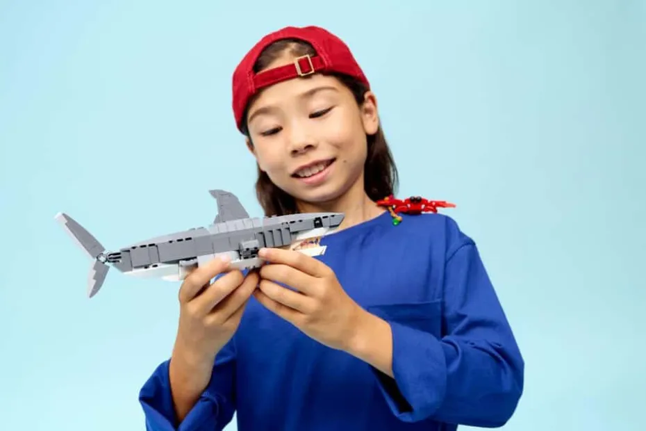 LEGO® Creator Blodtørstig hai med skattkiste 31381