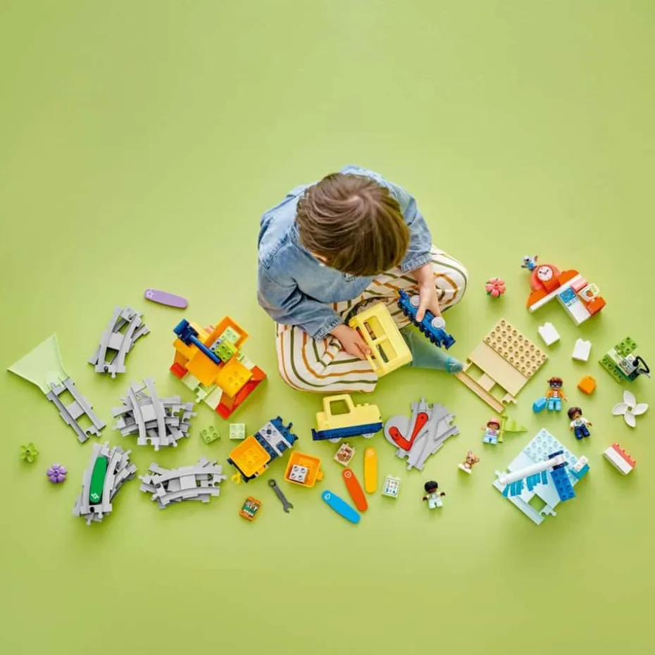 LEGO® DUPLO® Town Stort, interaktivt lokaltog 10428