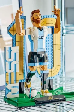 LEGO® Editions Football Fotball-legenden Lionel Messi 43015