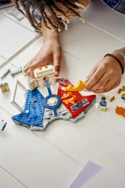 LEGO® Editions Football Kylian Mbappé – fotball-høydepunkter 43013