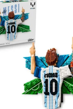 LEGO® Editions Lionel Messi feirer seieren 43018