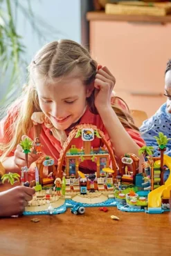 LEGO® Friends Familieferie på strandresort 42673