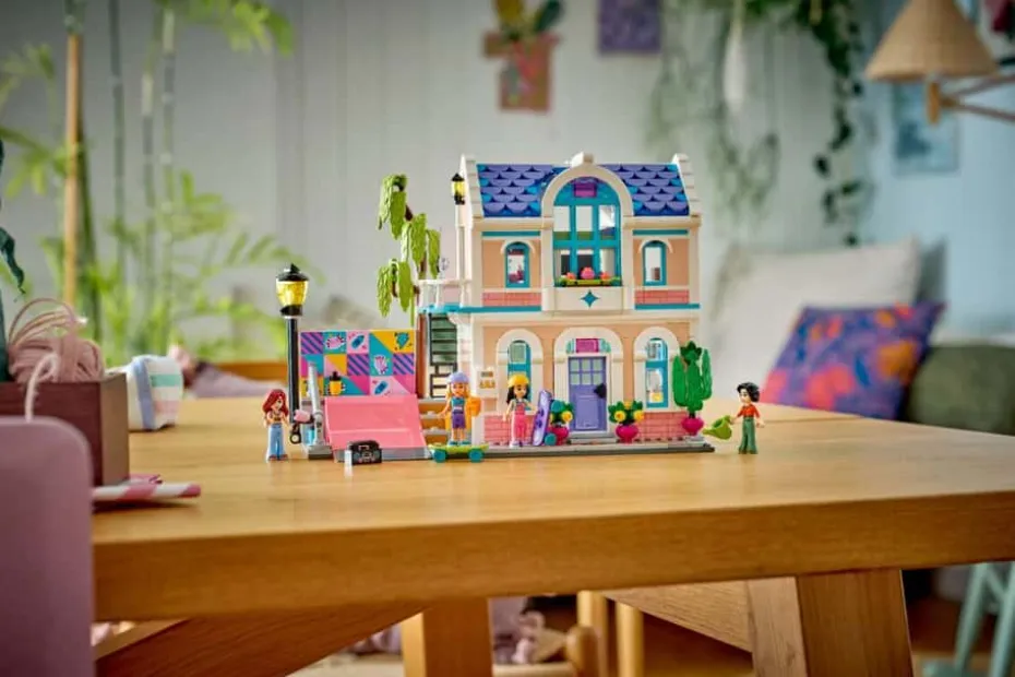LEGO® Friends Huset til Liann 42687