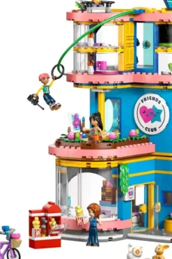 LEGO® Friends klubbhuset i Heartlake City 42689