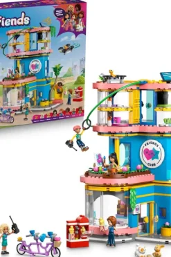 LEGO® Friends klubbhuset i Heartlake City 42689