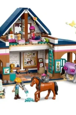 LEGO® Friends Rideskole med stall 42688