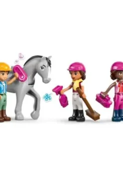 LEGO® Friends Rideskole med stall 42688