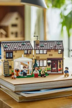 LEGO® Harry Potter™ Hekkveien: Tante Margots besøk 76451
