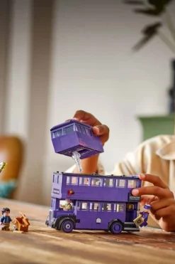 LEGO® Harry Potter™ På eventyr med Fnattbussen 76446