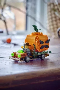 LEGO® Iconic Pickup med gresskarlykt 40822