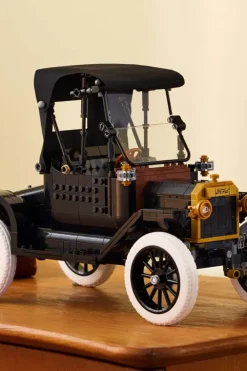 LEGO® Icons Ford Model T 11376