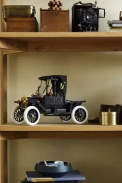 LEGO® Icons Ford Model T 11376
