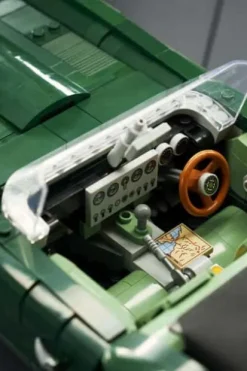 LEGO® Icons Jaguar E-type 11381