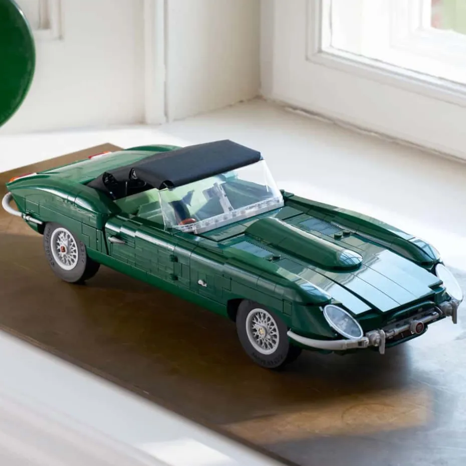LEGO® Icons Jaguar E-type 11381