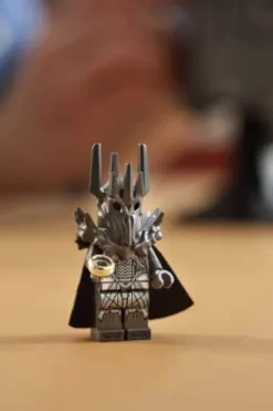 LEGO® Icons Ringenes herre – Saurons hjelm 11373