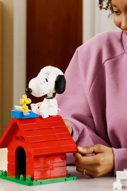 LEGO® Ideas Knøttene: Snoopys hundehus 21368