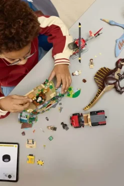 LEGO® Jurassic World Helikopteroppdrag med spinosaurus og quetzalcoatlus 76976