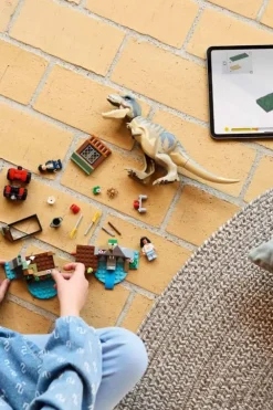 LEGO® Jurassic World På flukt fra t. rex 76975