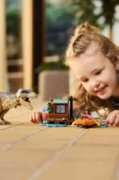 LEGO® Jurassic World På flukt fra t. rex 76975