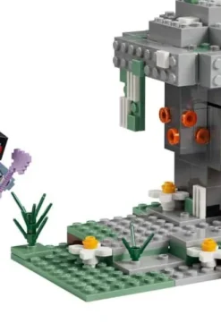 LEGO® Minecraft® Den bleke hagen 21586