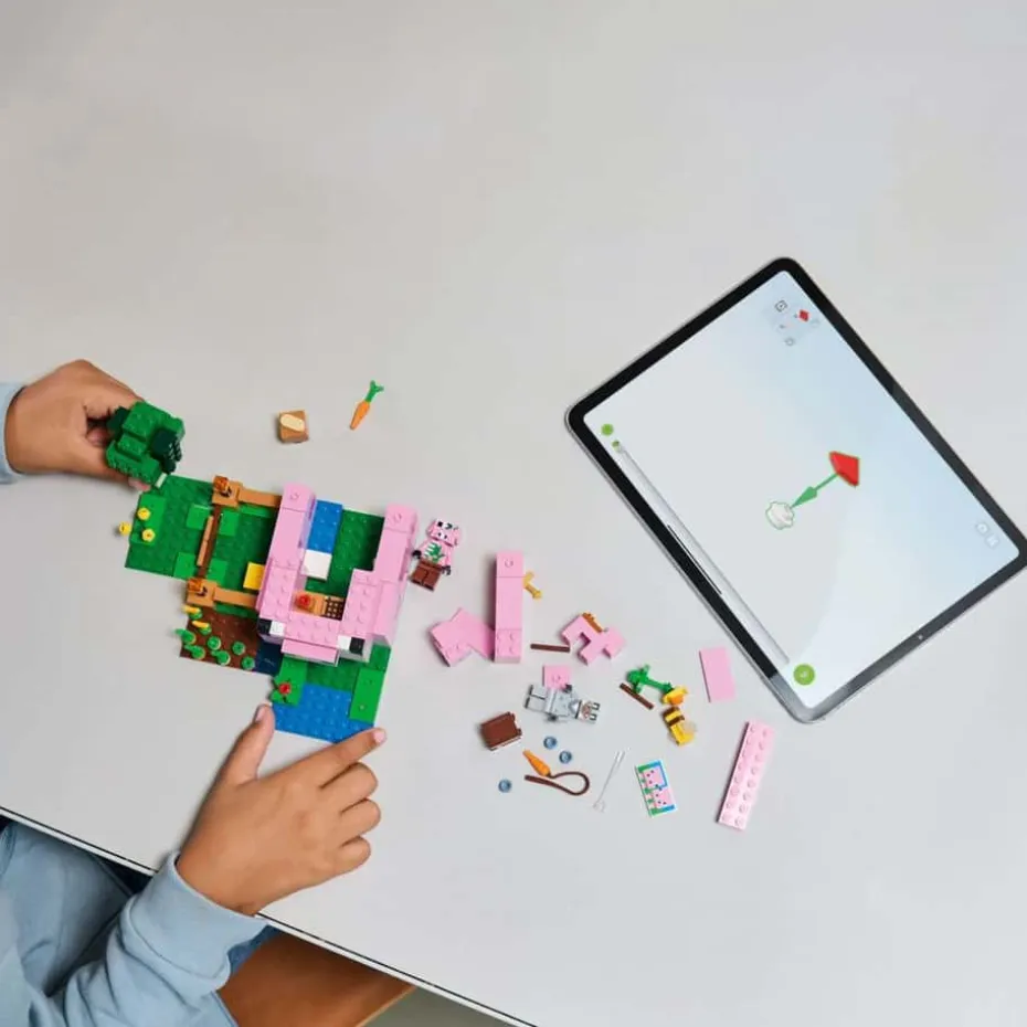 LEGO® Minecraft® Grisungens hus 21268