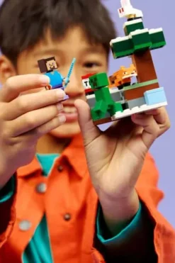 LEGO® Minecraft® Steves eventyr på taigaen 21583