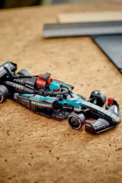LEGO® Speed Champions Mercedes-AMG F1® W15-racerbil 77244