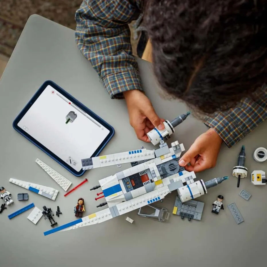 LEGO® Star Wars: Andor™ Opprørernes U-Wing Starfighter™ 75399