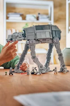 LEGO® Star Wars™ Imperial Remnant AT-AT med INT-4 75454