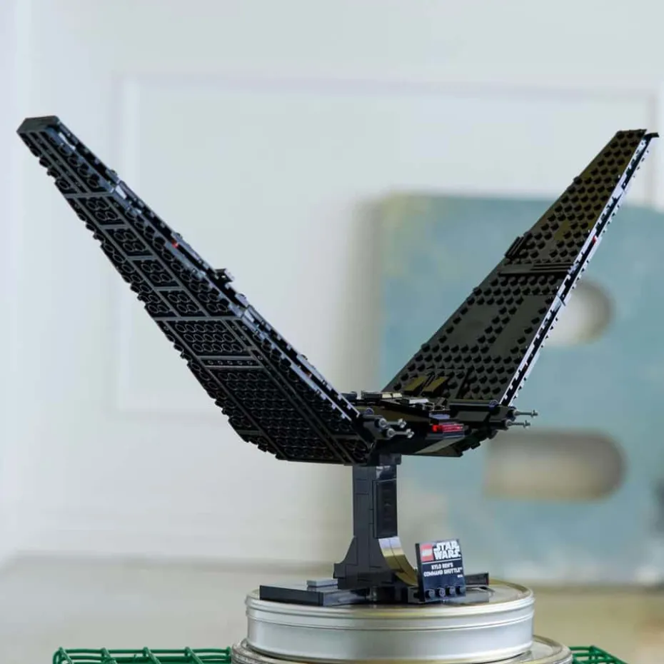 LEGO® Star Wars™ Kylo Rens Command Shuttle 75406