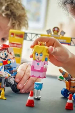 LEGO® Super Mario™: Mario Kart™ – Baby Peach og Grand Prix 72036
