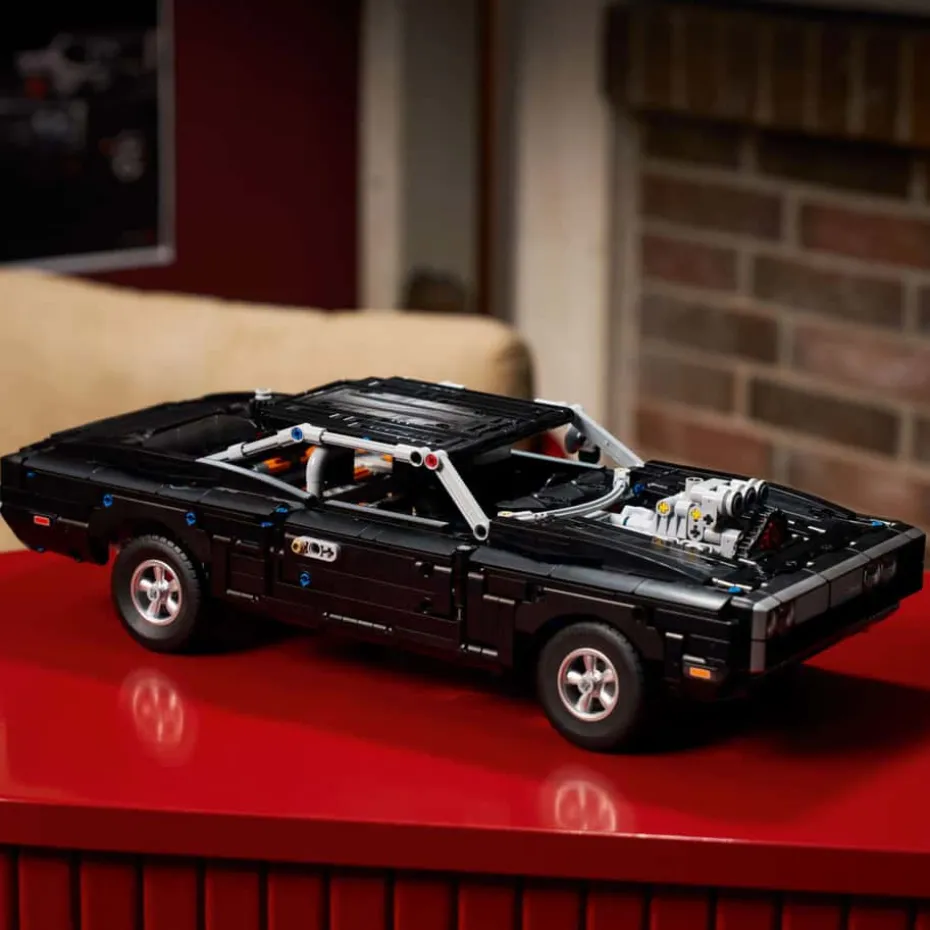 LEGO® Technic Fast and Furious Dodge Charger R/T-bil 42231