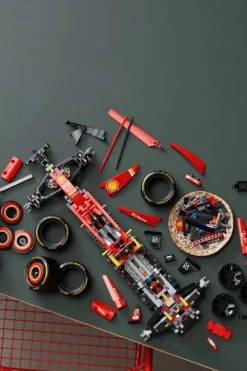 LEGO® Technic Ferrari SF-24 F1-bil 42207
