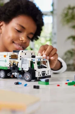LEGO® Technic Mack® LR Electric søppelbil 42167