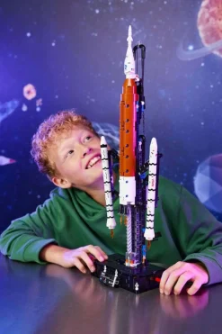 LEGO® Technic NASA Artemis SLS-rakett 42221