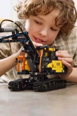 LEGO® Technic Volvo FMX-trailer og EC230 el-gravemaskin 42175